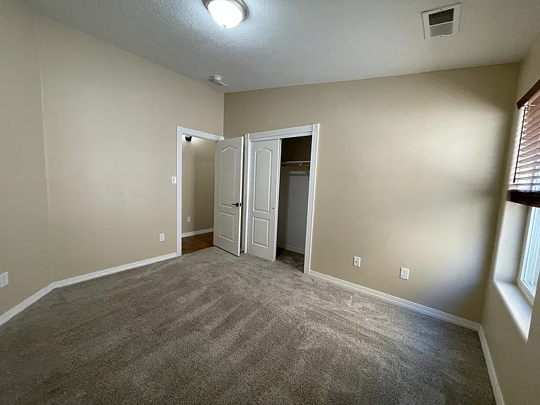 529 Minturn Ct NE — Photo 15