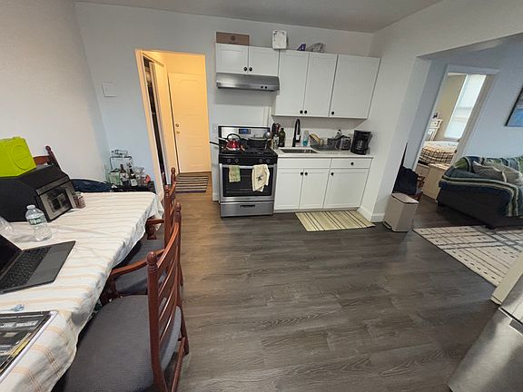 3rd image of 4306 Katonah Ave Floor 2
