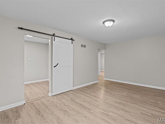 5th image of 7431 Esterbrook Dr