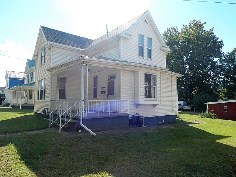 1st image of 776 3rd St