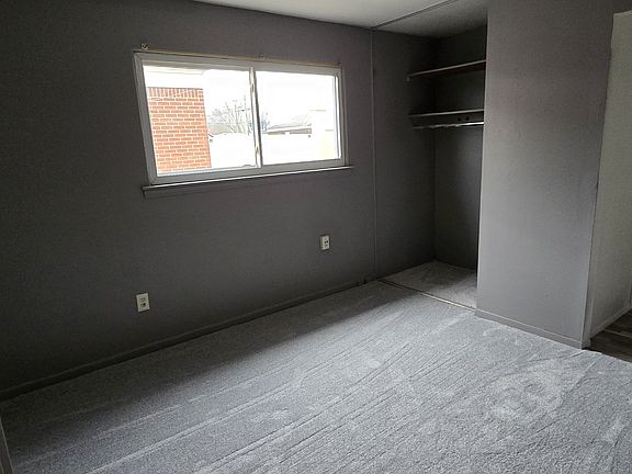 5th image of 4435 Katherine St