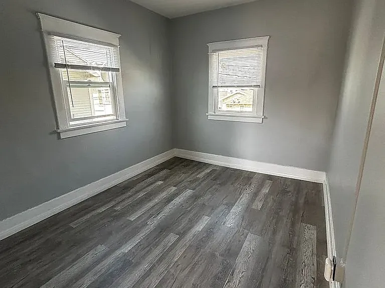 927 Magnolia Ave #13A — Photo 2