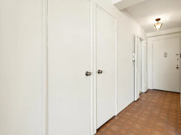 111-20 73rd Avenue image 18 of 22