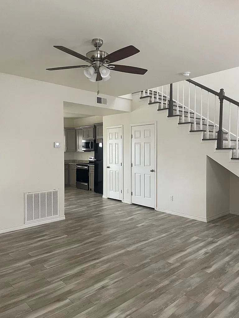 Building Photo - 2556 Fox Pl