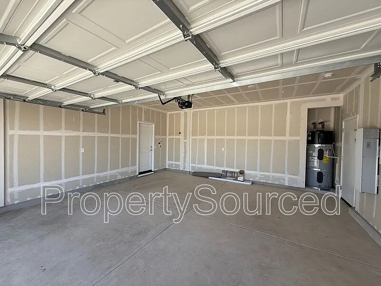 1336 N Martorella Ave — Photo 65