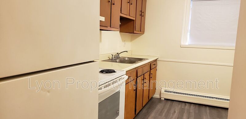 2nd image of 75 Spring St APT 2