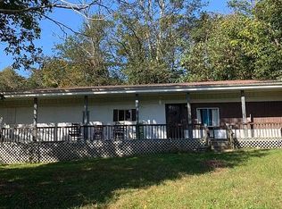 1178 Perryville Rd, Parsons, TN 38363