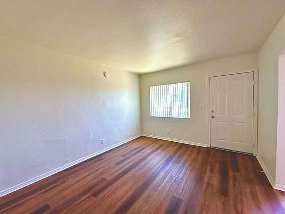 4th image of 703 W 129th St #703