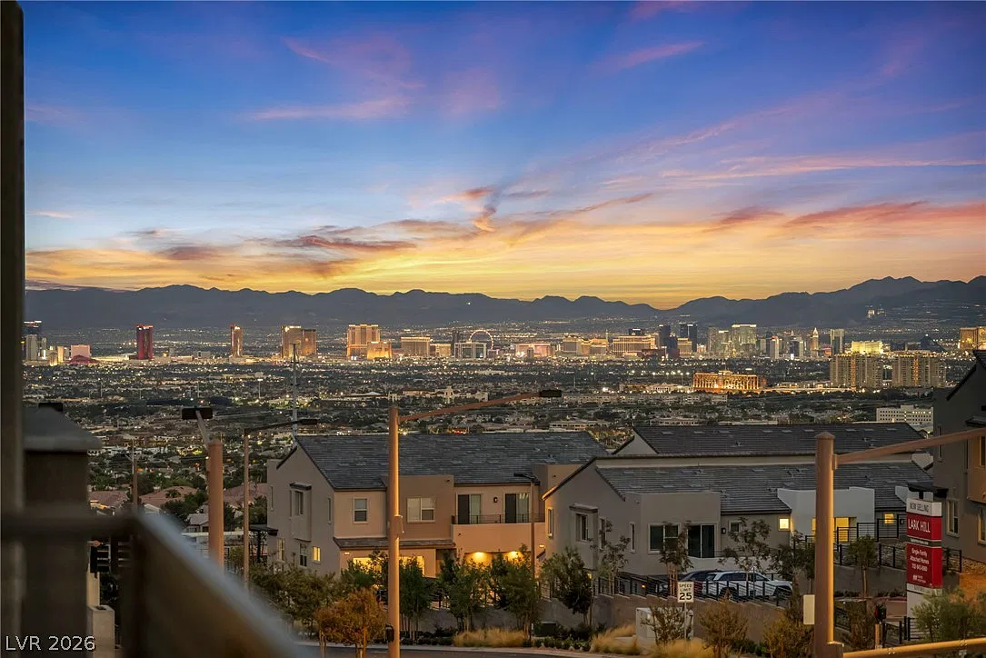 3 bed, 3.5 bath, 1786 sqft, $2,850 — Photo 4
