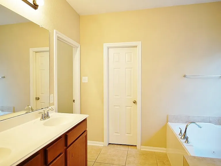 26834 Henson Falls Dr — Photo 12