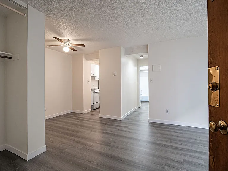 Clift House Apartments — Photo 30