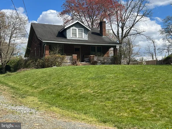 3923 Fairfax Farms Rd, Fairfax, VA 22033