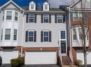 410 Balsam Dr, New Windsor, NY 12553