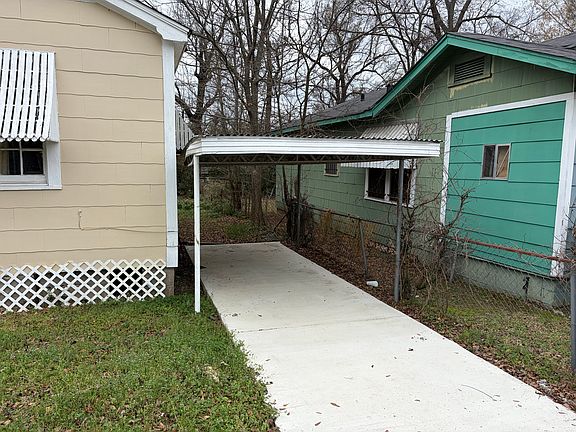 2nd image of 3219 Judson St