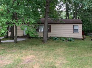 15312 Pine St, Grand Haven, MI 49417