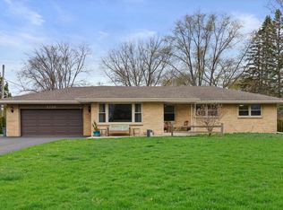 2725 Arbor Dr, Brookfield, WI 53005