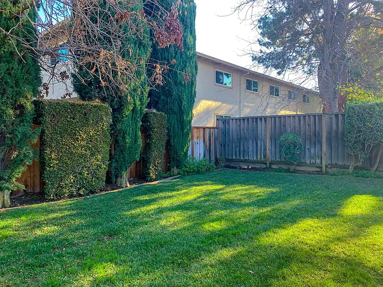 416 Pinehurst Ave — Photo 17