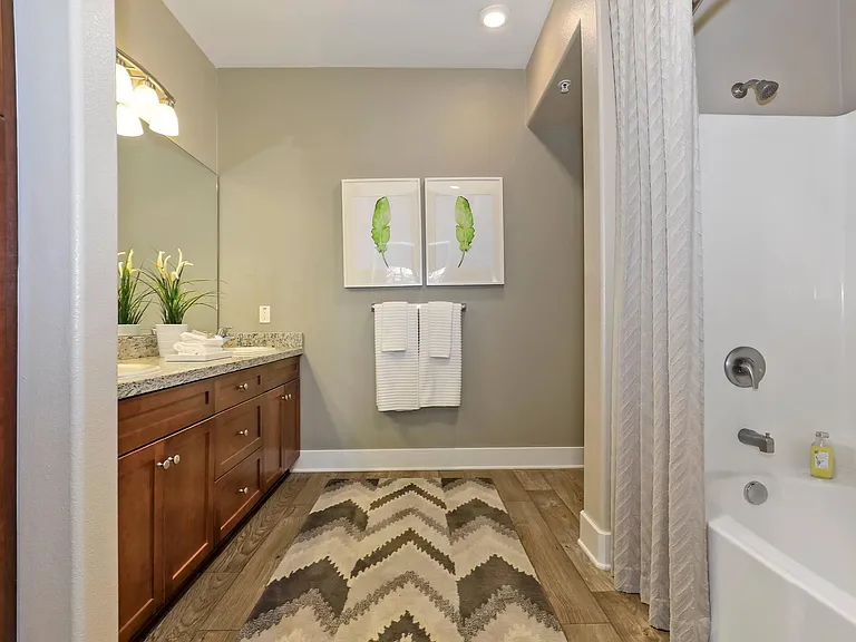 Sendero Gateway Apartment Homes — Photo 39