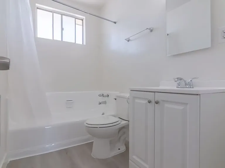 4060 Stevely Ave #19 — Photo 11