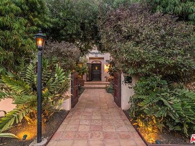 755 S Highland Ave, Los Angeles, CA, 90036
