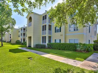 18453 Bridle Club Dr, Tampa, FL 33647