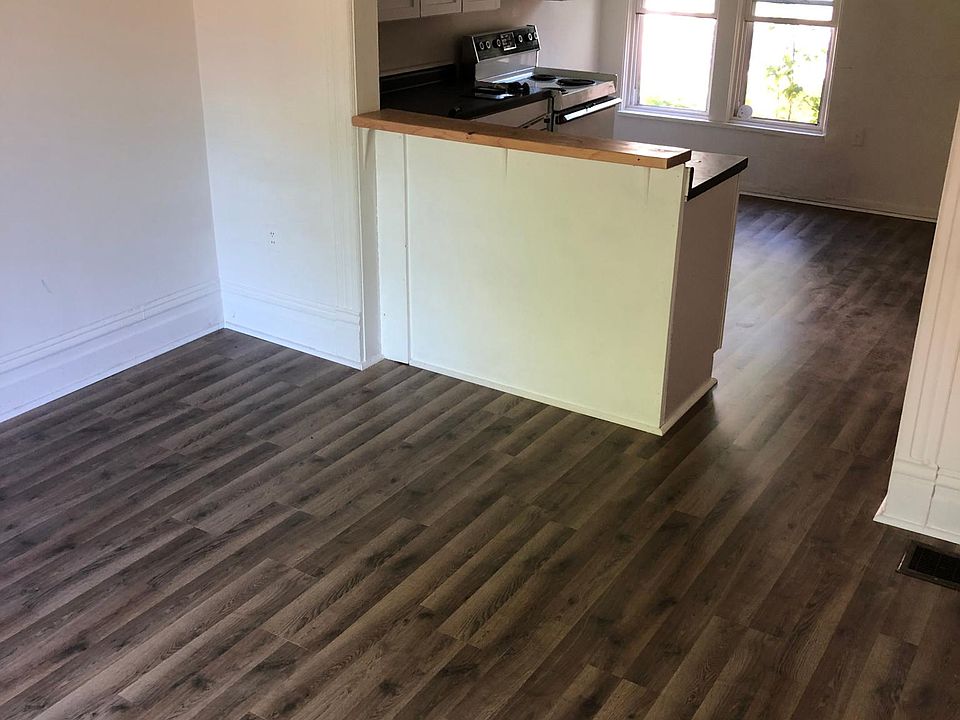 1st image of 814 Eureka St