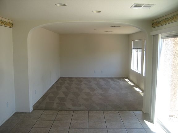2nd image of 5320 Las Cruces Heights St