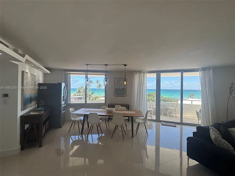 5161 Collins Ave #514 — Photo 6