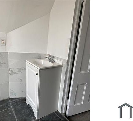 3rd image of 327 Beach 68th St Unit 3