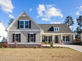286 Bluenose Ln, Hampstead, NC 28443