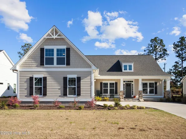 286 Bluenose Ln, Hampstead, NC 28443
