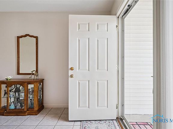 3rd image of 4463 Clearwater Dr W