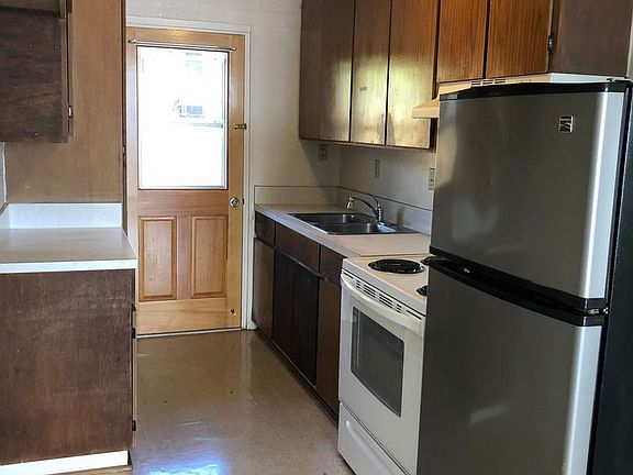 3rd image of 230 Kapiolani St APT 103