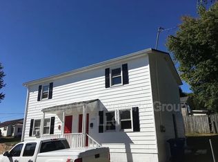 2706 Creamery St, Hurricane, WV 25526