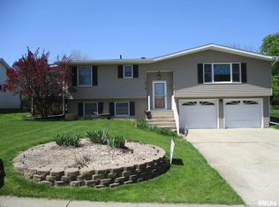 212 Baker St, Fulton, IL 61252