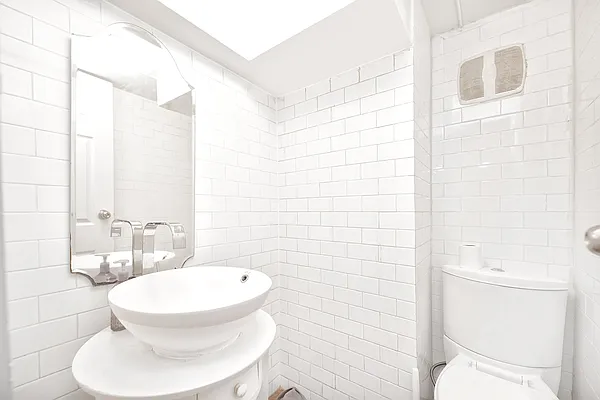 Rented by Living New York | media 26