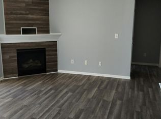 701 SE Dovetail Rd APT 5, Grimes, IA 50111