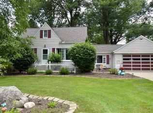 6708 Glenview Rd, Mayfield Village, OH 44143