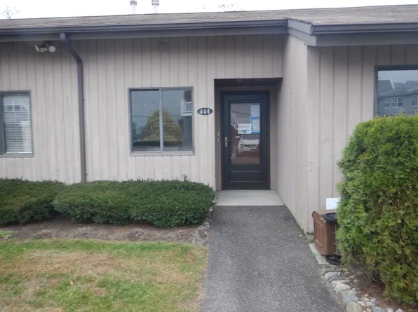 444 Asbury Ridge #444, Shelton, CT 06484