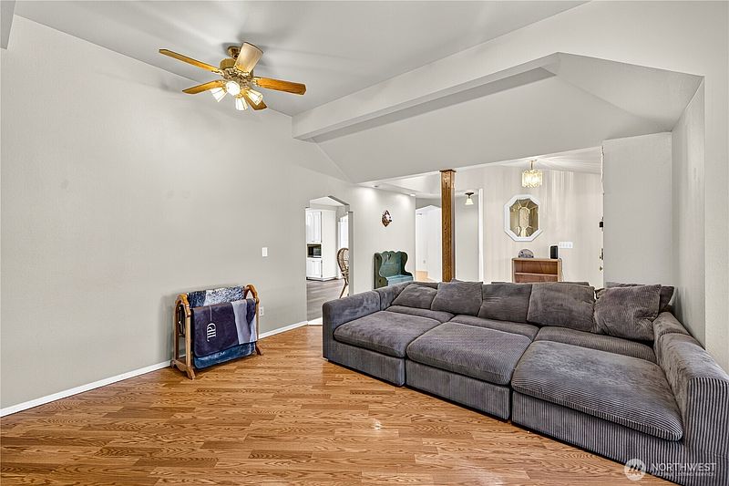 5th image of 213 S 78th Avenue