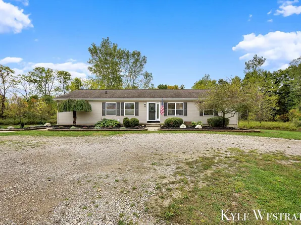 11689 Tj Ln, Lowell, MI 49331