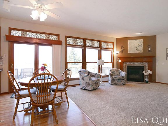 5th image of 7425 Decosta Dr NE