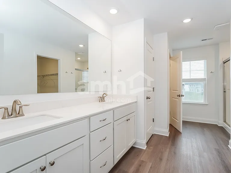 897 Heritage Blvd — Photo 12