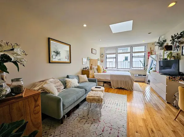 205 West 13th Street image 1 of 10