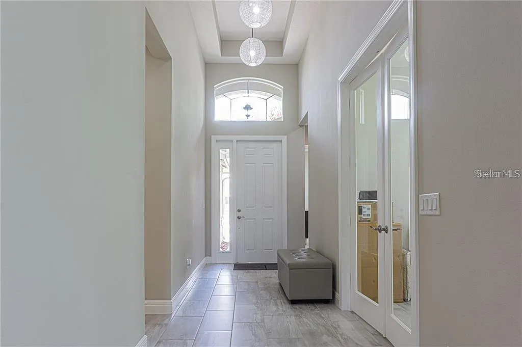 4 bed, 3.0 bath, 2470 sqft, $2,700 — Photo 3