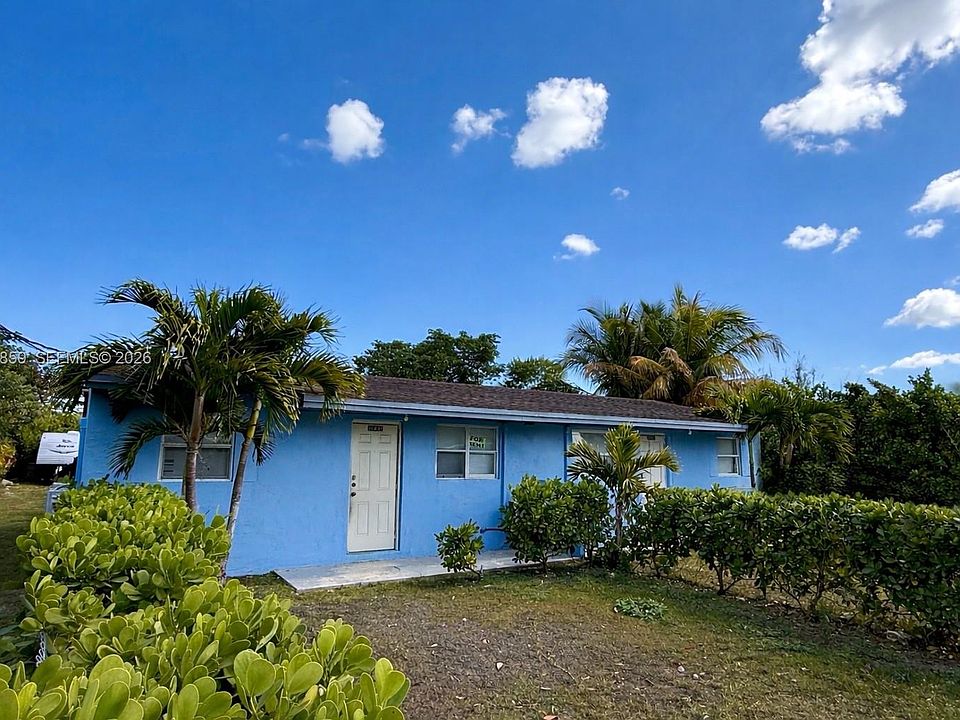 1st image of 26435 SW 138th Ct