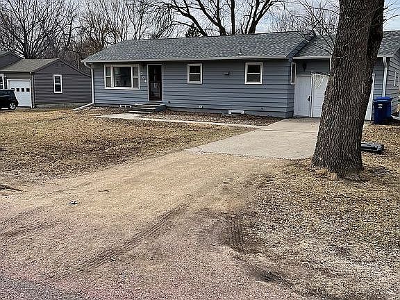 3rd image of 304 S Anna Ave