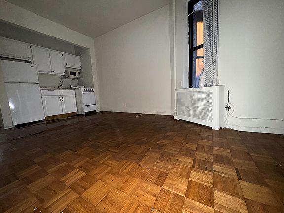 5th image of 323A E 89th St APT 2E