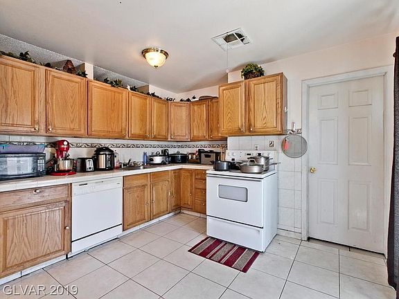 3rd image of 6017 Granada Ave