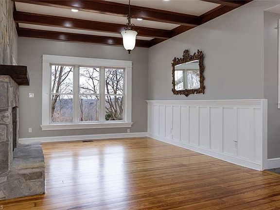 5th image of 406 Highland St